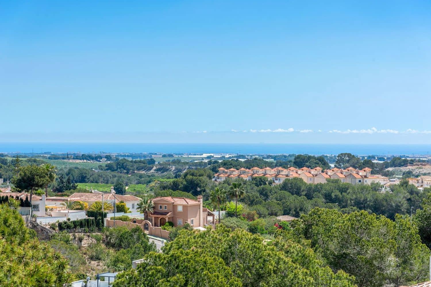 4 bedroom Villa for sale in Pinar de Campoverde with pool garage - € 699,000 (Ref: 9416235)