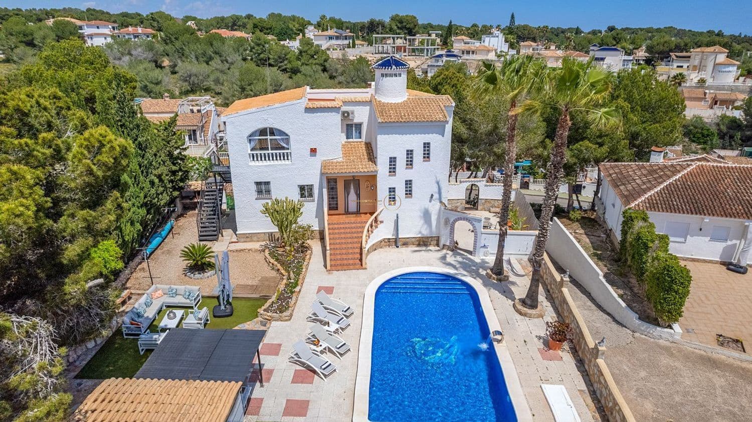 4 bedroom Villa for sale in Pinar de Campoverde with pool garage - € 699,000 (Ref: 9416235)