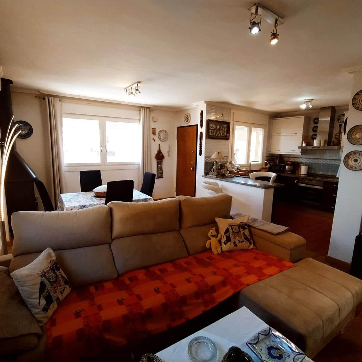 6 bedroom Villa for sale in La Marquesa with pool garage - € 299,000 (Ref: 9482122)