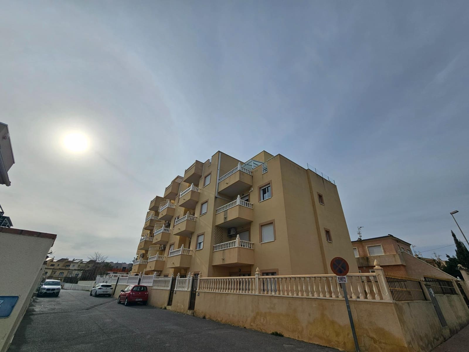 2 makuuhuone Huoneisto myytävänä paikassa Orihuela Costa mukana uima-altaan - 135 000 € (Ref: 9488403)