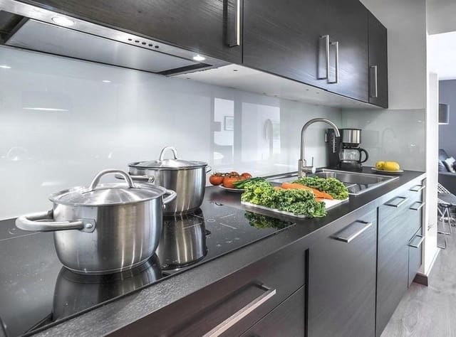 Apartamento de 2 habitaciones en El Camp d'en Grassot i Gràcia Nova, Barcelona ciudad en alquiler con piscina - 700 € (Ref: 9601256)