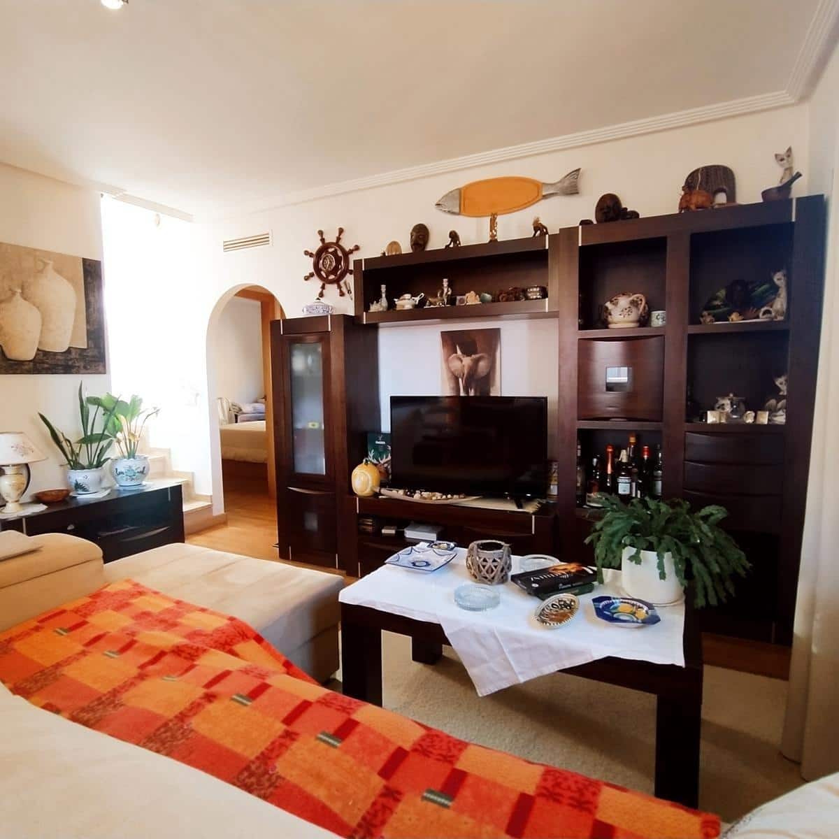 6 makuuhuone Huoneisto vuokrattavana paikassa Barcelona kaupunki mukana uima-altaan 
autotalli - 700 € (Ref: 9601258)