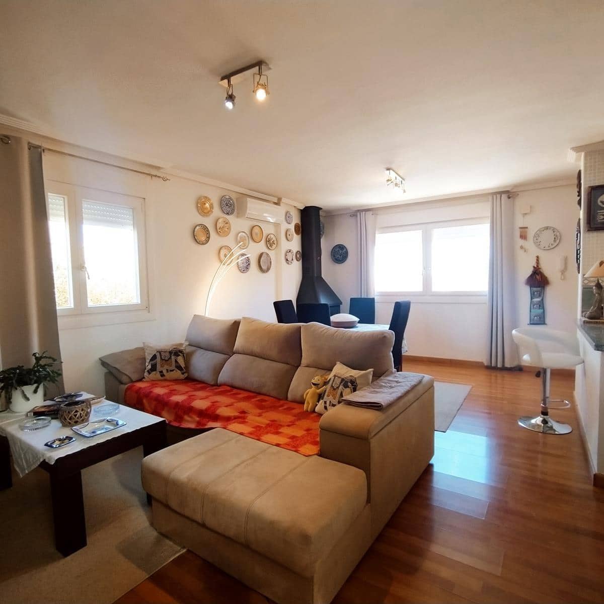 6 makuuhuone Huoneisto vuokrattavana paikassa Barcelona kaupunki mukana uima-altaan 
autotalli - 700 € (Ref: 9601258)