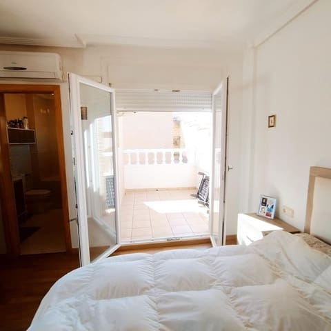 6 makuuhuone Huoneisto vuokrattavana paikassa El Camp d'en Grassot i Gràcia Nova, Barcelona kaupunki mukana uima-altaan 
autotalli - 700 € (Ref: 9601258)