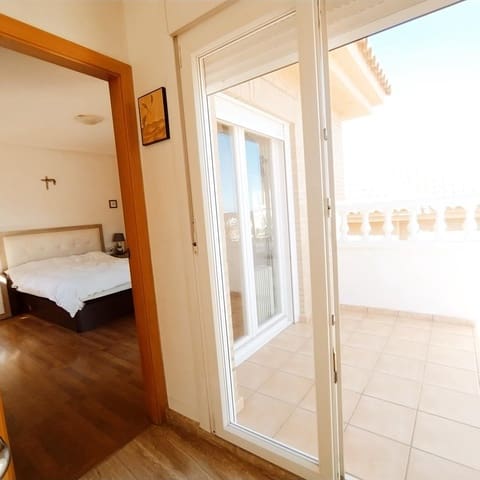 6 makuuhuone Huoneisto vuokrattavana paikassa El Camp d'en Grassot i Gràcia Nova, Barcelona kaupunki mukana uima-altaan 
autotalli - 700 € (Ref: 9601258)