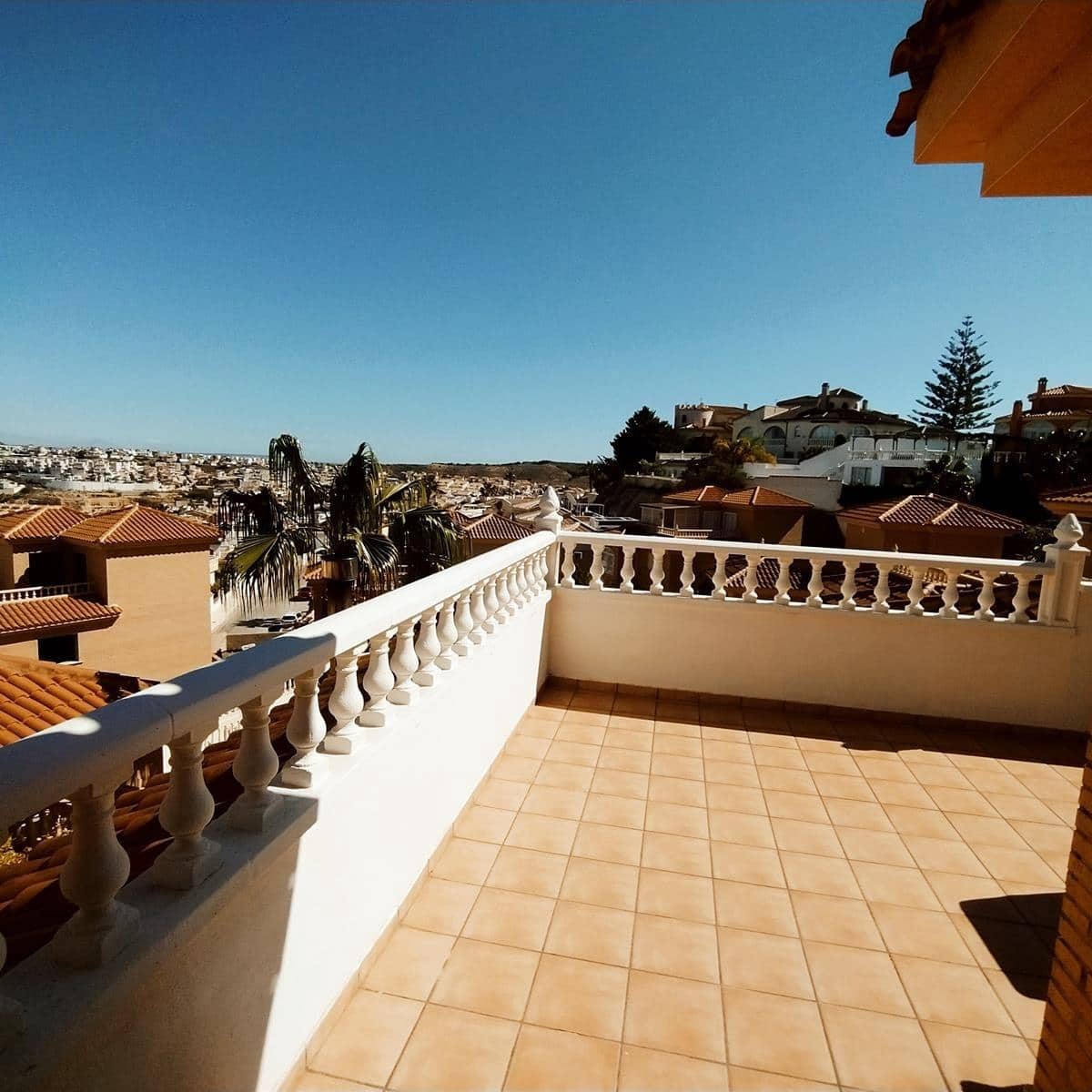 6 makuuhuone Huoneisto vuokrattavana paikassa Barcelona kaupunki mukana uima-altaan 
autotalli - 700 € (Ref: 9601258)