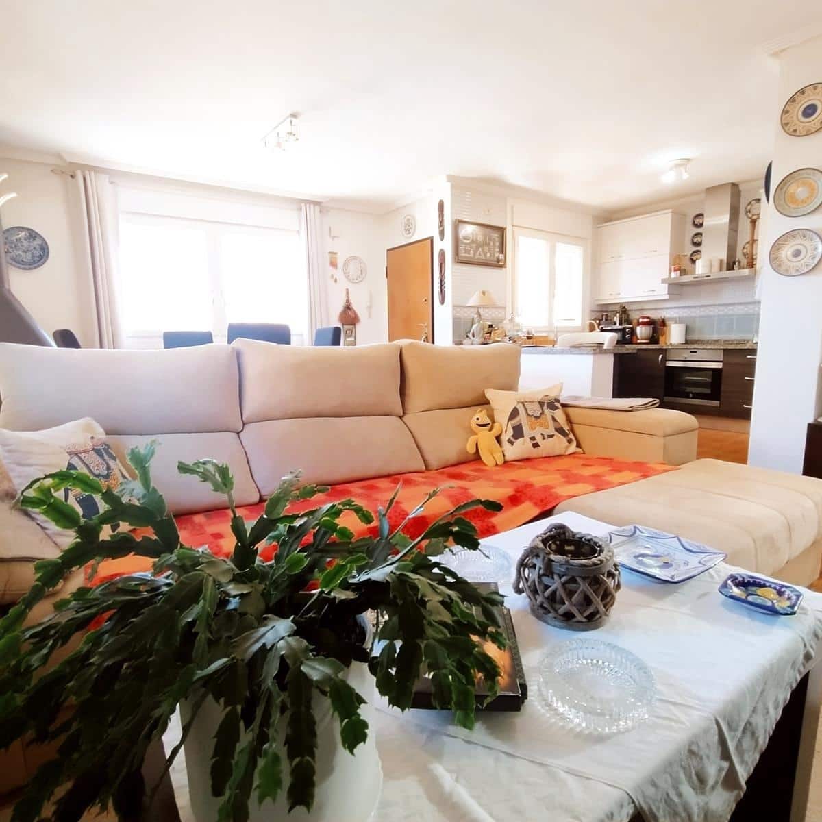 6 makuuhuone Huoneisto vuokrattavana paikassa Barcelona kaupunki mukana uima-altaan 
autotalli - 700 € (Ref: 9601258)