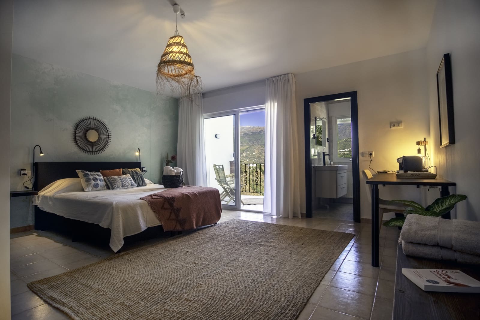 7 soverom Rekkehus til salgs i Competa med svømmebasseng garasje - € 1 400 000 (Ref: 9402723)