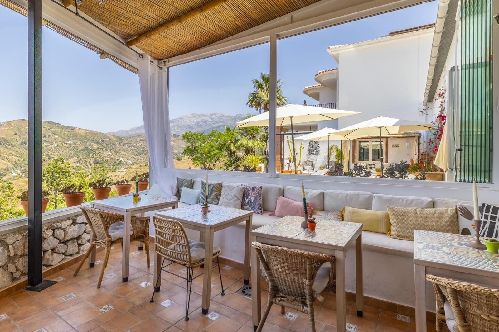 7 soverom Rekkehus til salgs i Competa med svømmebasseng garasje - € 1 400 000 (Ref: 9402723)