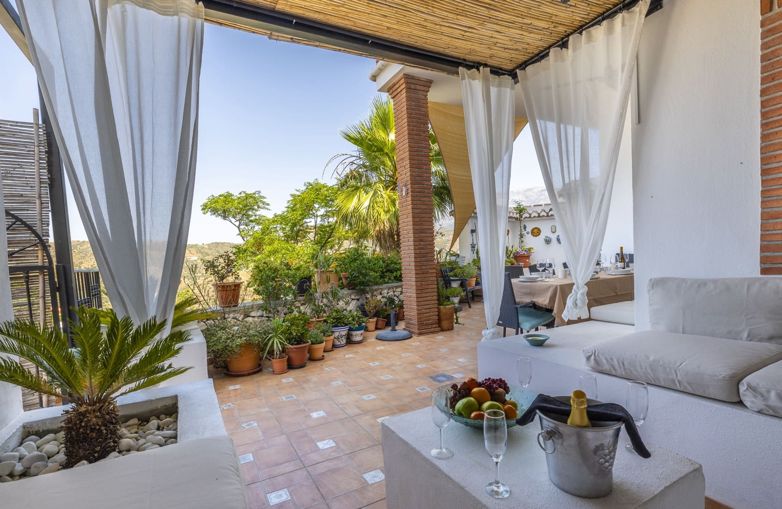 7 soverom Rekkehus til salgs i Competa med svømmebasseng garasje - € 1 400 000 (Ref: 9402723)