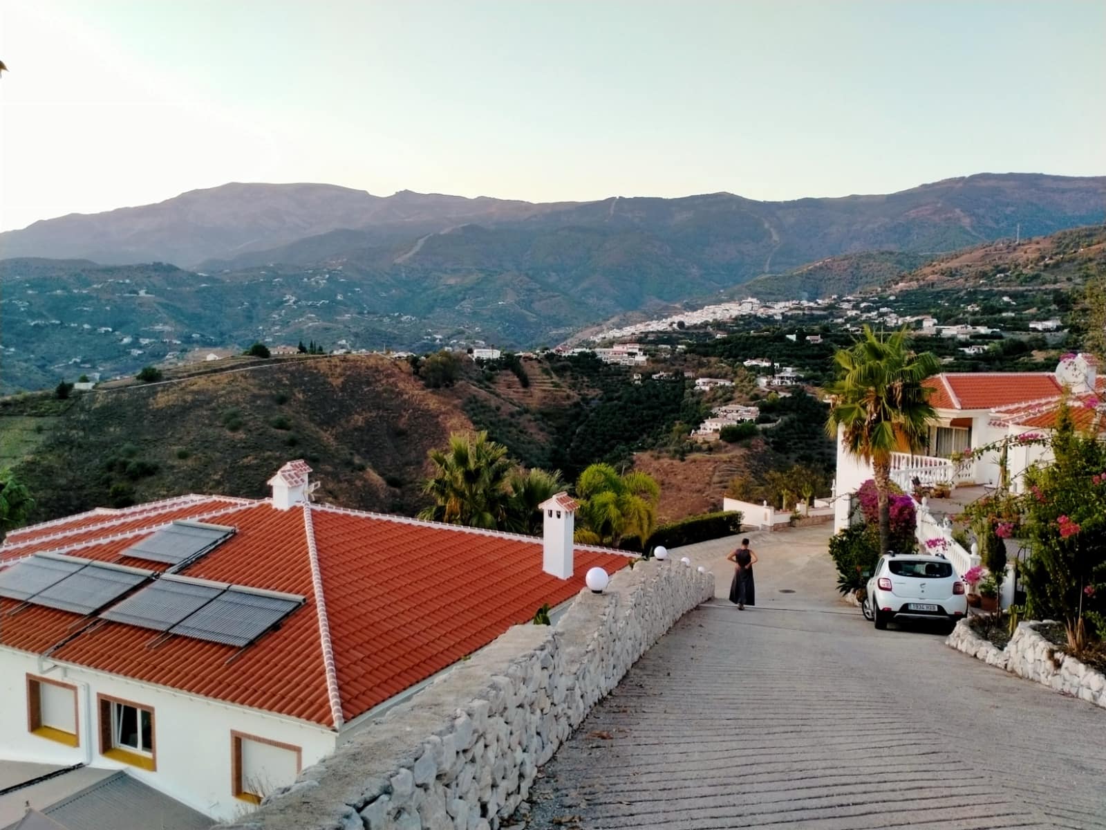 7 soverom Rekkehus til salgs i Competa med svømmebasseng garasje - € 1 400 000 (Ref: 9402723)