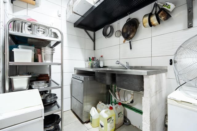 1 soveværelse Virksomhed til salg i Torviscas Bajo, Adeje - € 98.000 (Ref: 10175867)