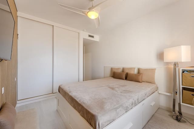 2 makuuhuone Asunto myytävänä paikassa Playa de Fañabé Alto, Adeje - 445 000 € (Ref: 9580171)