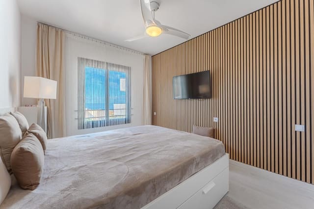 2 makuuhuone Asunto myytävänä paikassa Playa de Fañabé Alto, Adeje - 445 000 € (Ref: 9580171)