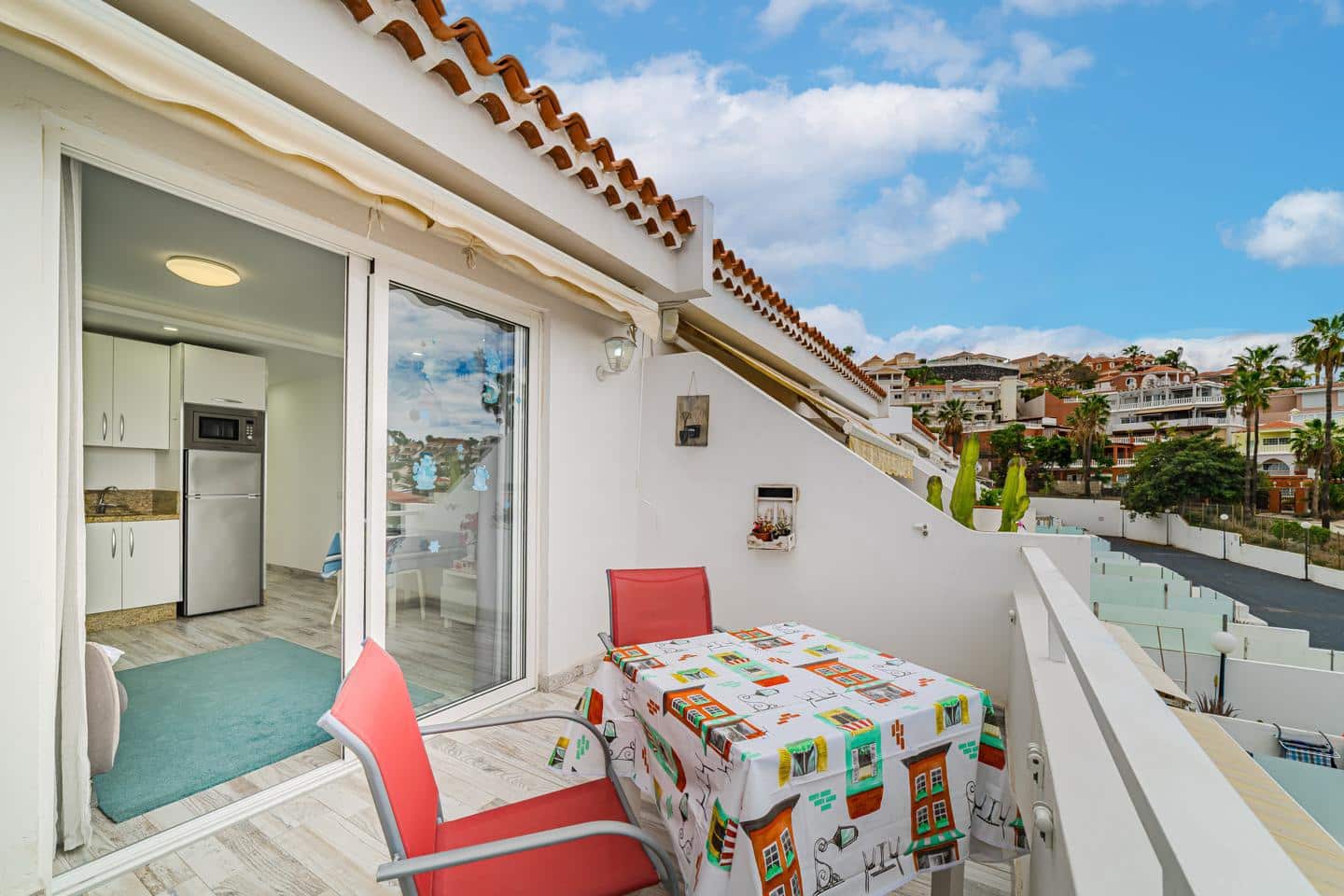 1 makuuhuone Asunto myytävänä paikassa Costa Adeje mukana uima-altaan - 270 000 € (Ref: 9580172)