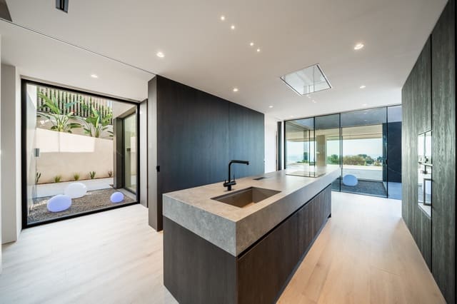 4 soverom Hus til salgs i Teià med svømmebasseng garasje - € 4 900 000 (Ref: 9400300)