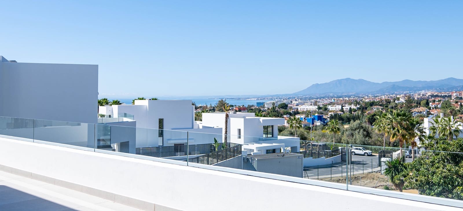 4 sypialnia Willa na sprzedaż w Marbella z basenem garażem - 2 500 000 € (Ref: 9412289)