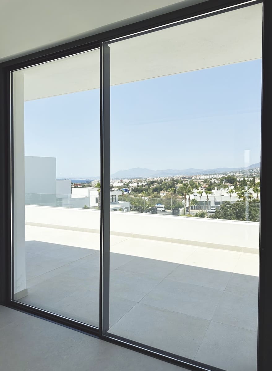 4 sypialnia Willa na sprzedaż w Marbella z basenem garażem - 2 500 000 € (Ref: 9412289)