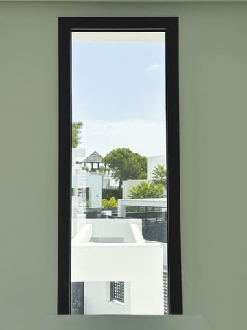 4 sypialnia Willa na sprzedaż w Río Real, Marbella z basenem garażem - 2 500 000 € (Ref: 9412289)