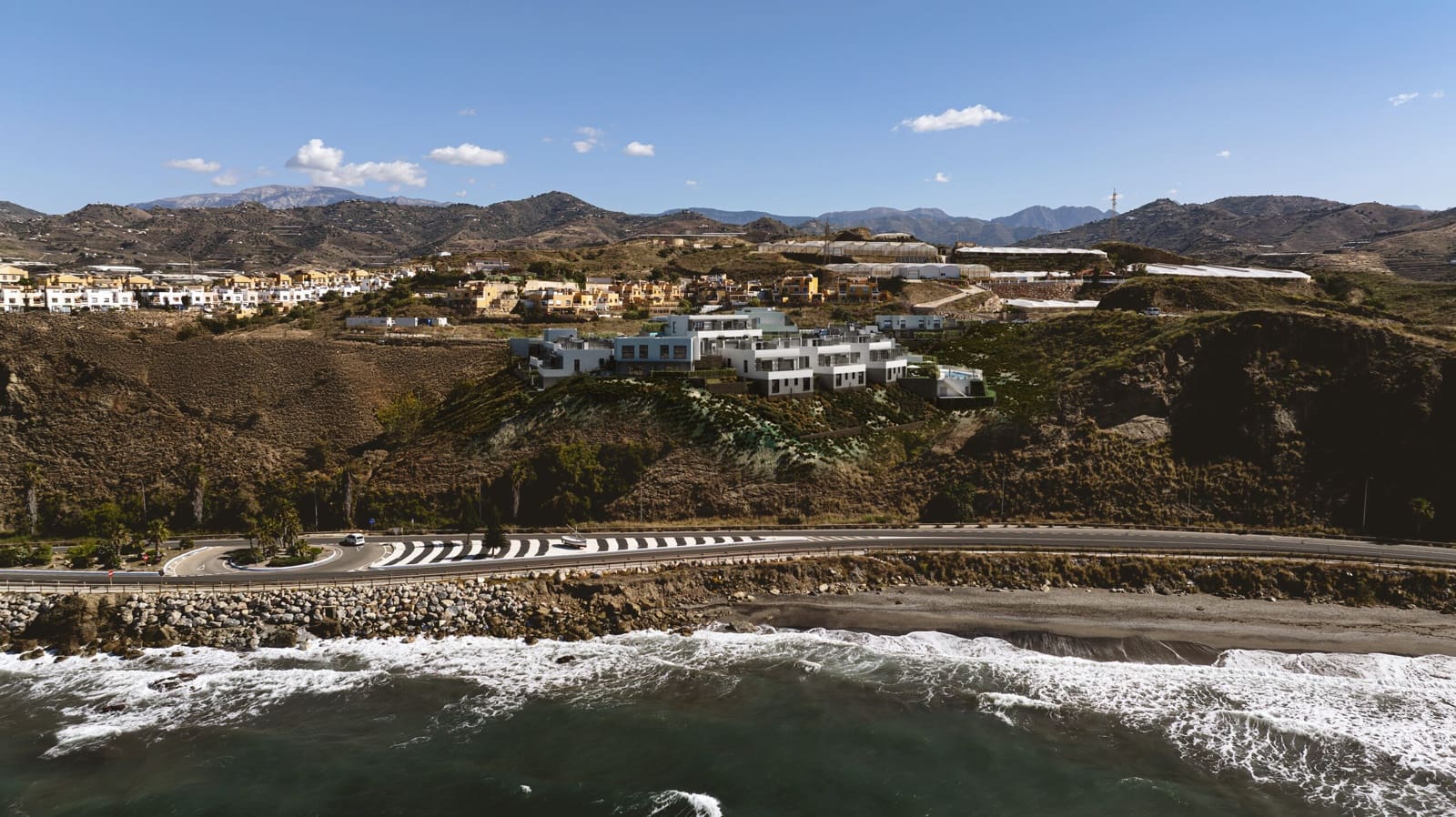 Villa til salgs i Caleta de Velez med svømmebasseng garasje - € 388 000 (Ref: 9420026)