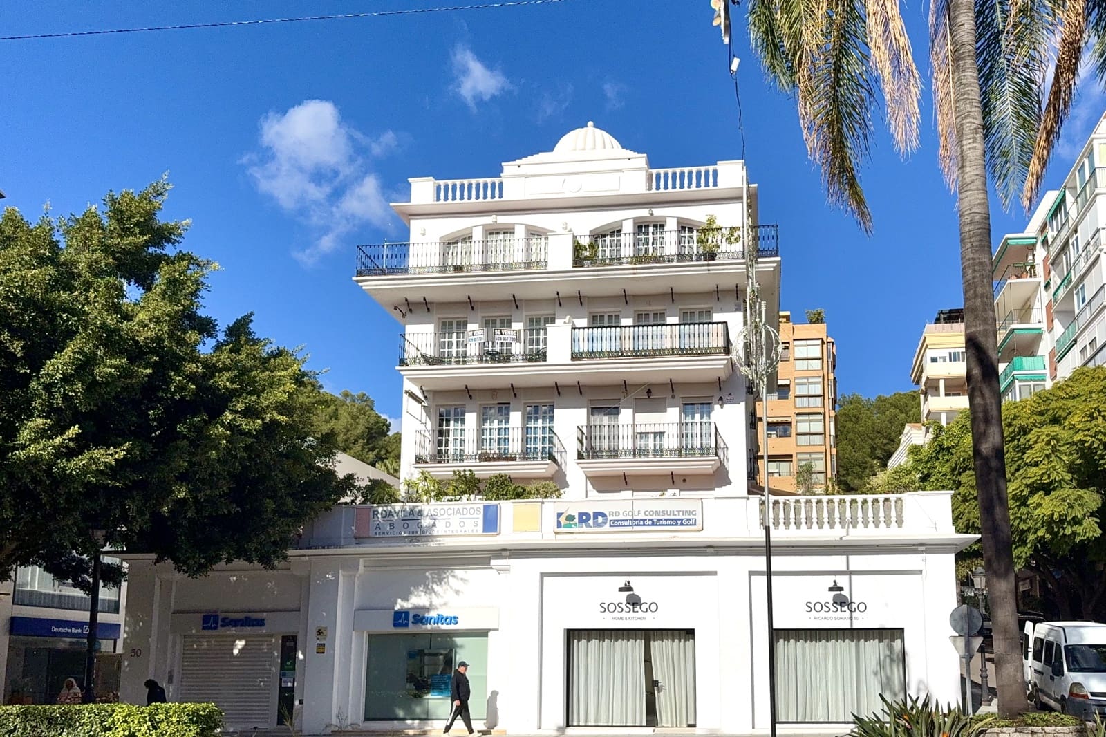 2 bedroom Apartment for sale in Marbella - € 390,000 (Ref: 9443390)