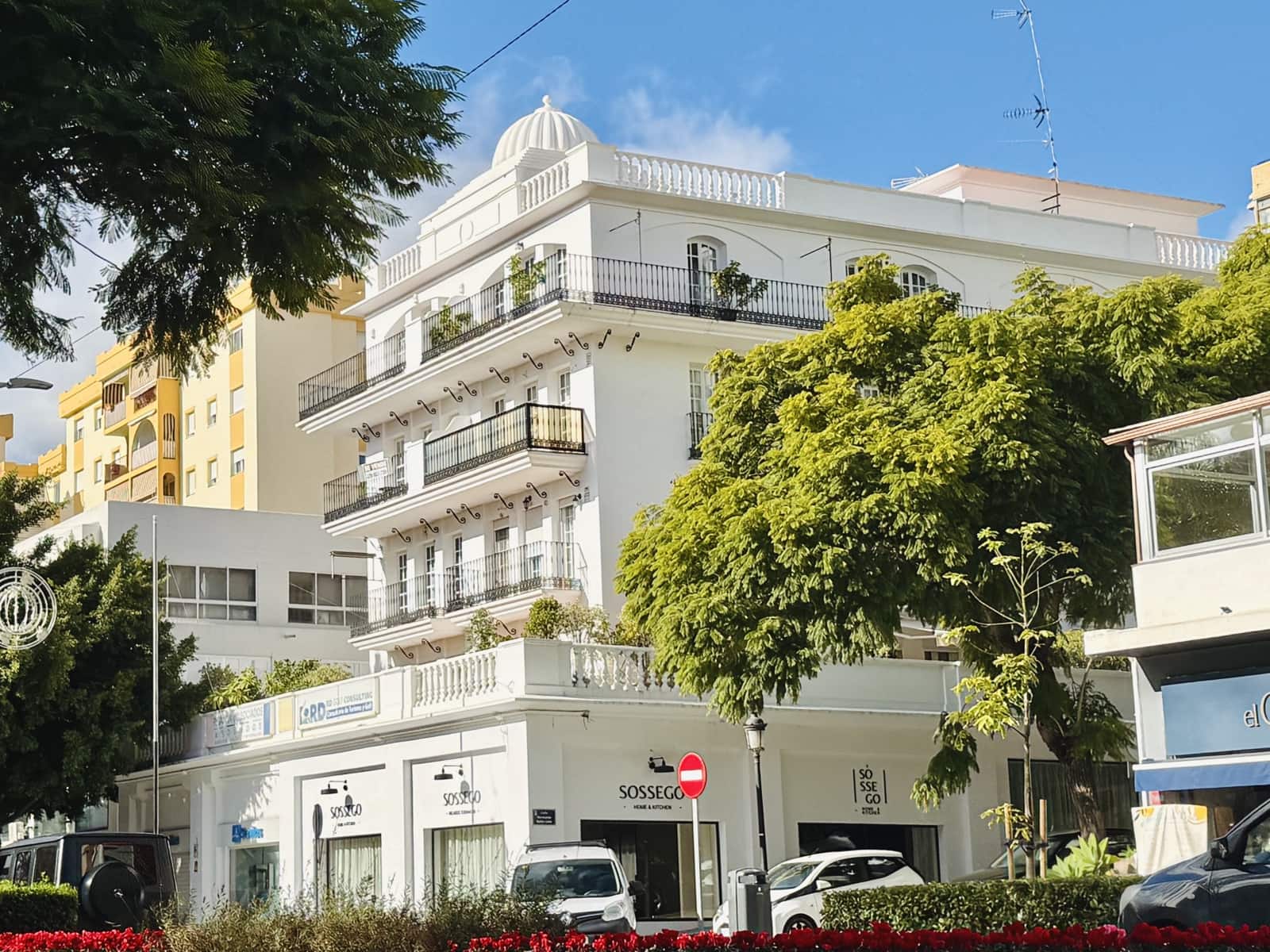 2 bedroom Apartment for sale in Marbella - € 390,000 (Ref: 9443390)