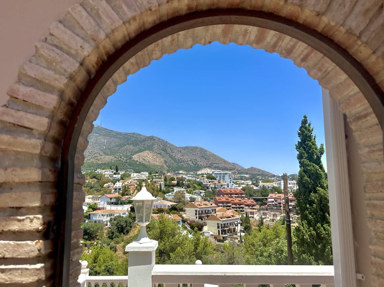 2 Zimmer Bungalow zu verkaufen in Fuengirola mit Pool Garage - 640.000 € (Ref: 9609944)