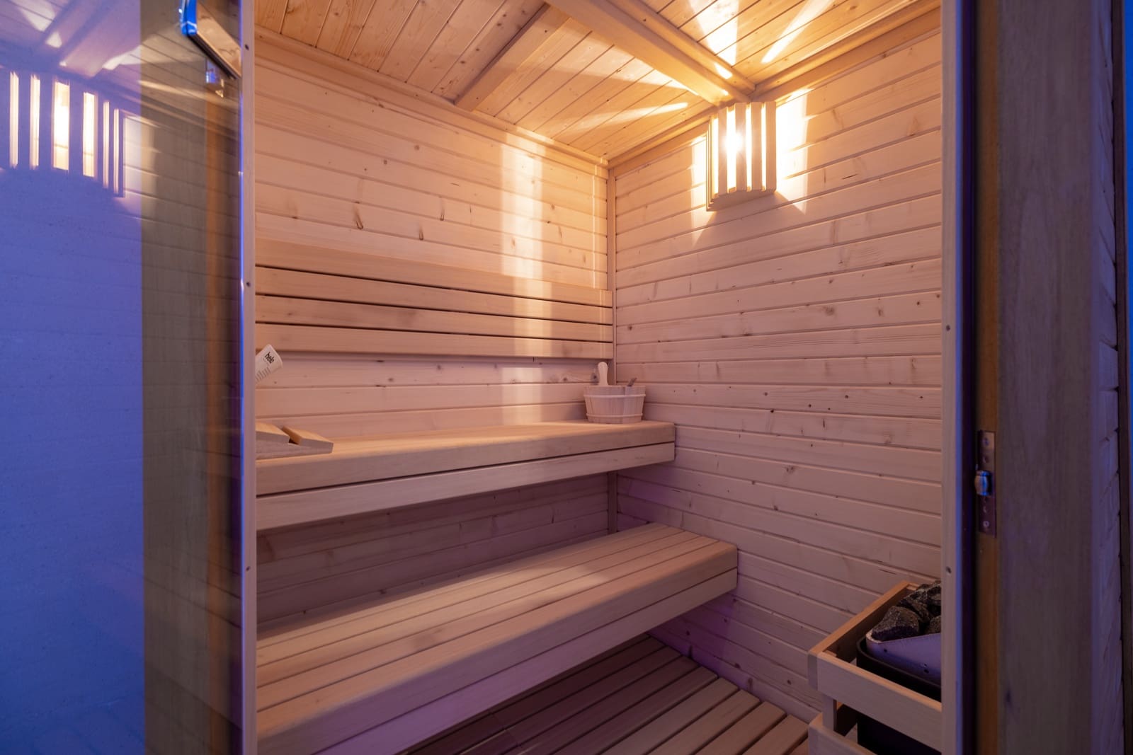 Hus til salgs i Estepona med svømmebasseng garasje - € 470 250 (Ref: 9789509)