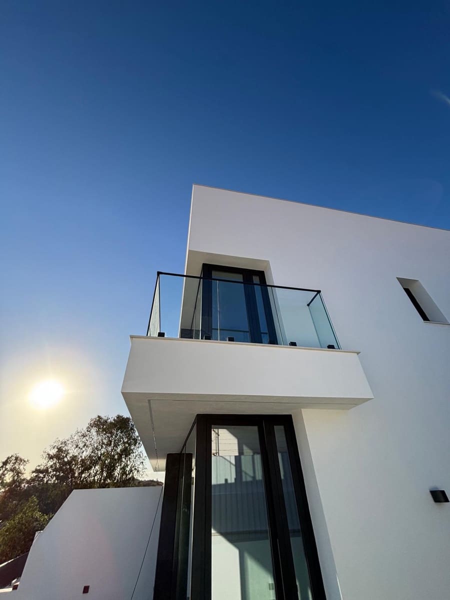 3 Zimmer Doppelhaus zu verkaufen in Malaga Stadt mit Pool Garage - 700.000 € (Ref: 9412890)