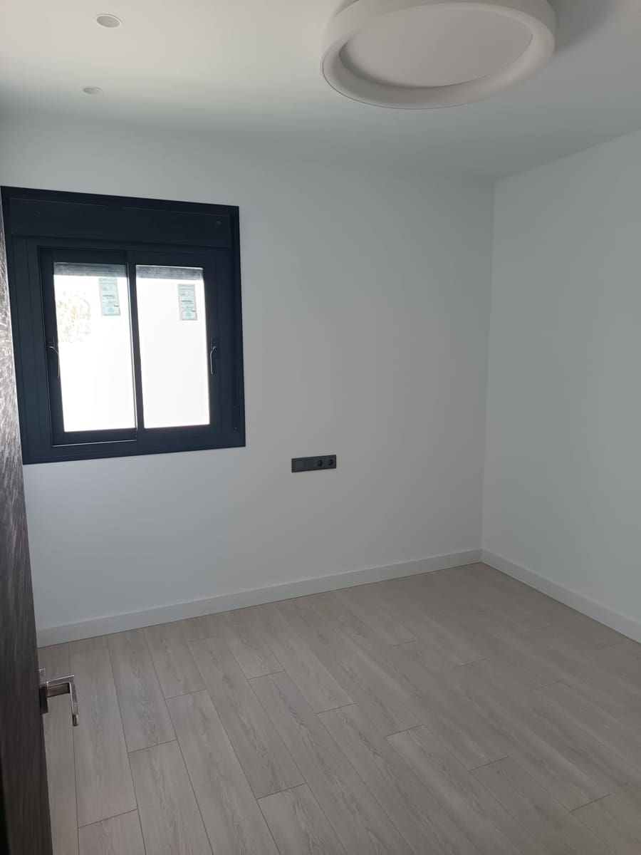 3 Zimmer Doppelhaus zu verkaufen in Malaga Stadt mit Pool Garage - 700.000 € (Ref: 9412890)