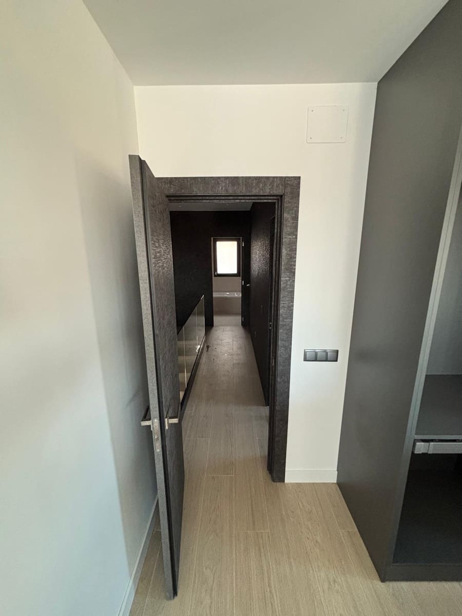 3 Zimmer Doppelhaus zu verkaufen in Malaga Stadt mit Pool Garage - 700.000 € (Ref: 9412890)