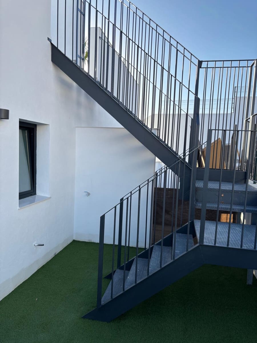 3 Zimmer Doppelhaus zu verkaufen in Malaga Stadt mit Pool Garage - 700.000 € (Ref: 9412890)