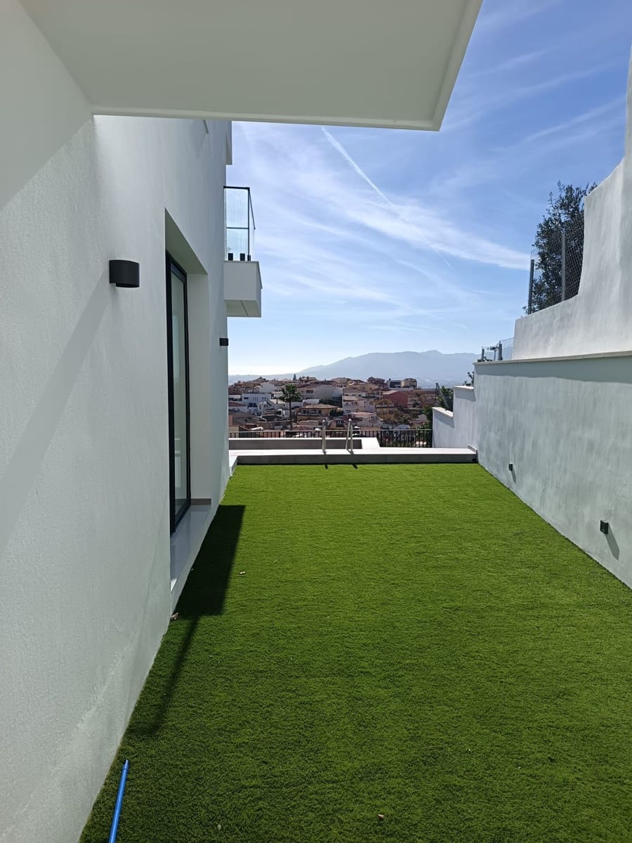 3 Zimmer Doppelhaus zu verkaufen in Malaga Stadt mit Pool Garage - 700.000 € (Ref: 9412890)