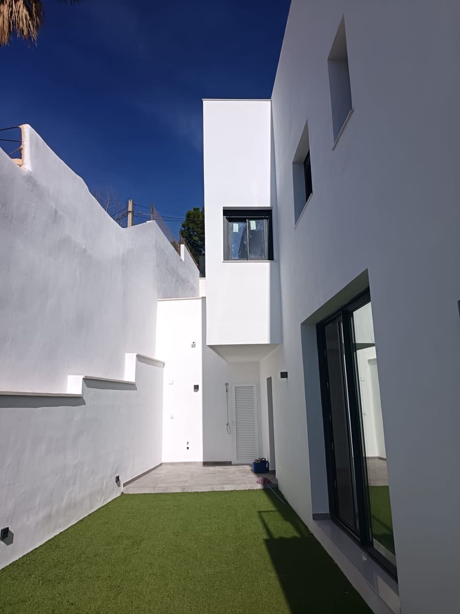 3 Zimmer Doppelhaus zu verkaufen in Malaga Stadt mit Pool Garage - 700.000 € (Ref: 9412890)