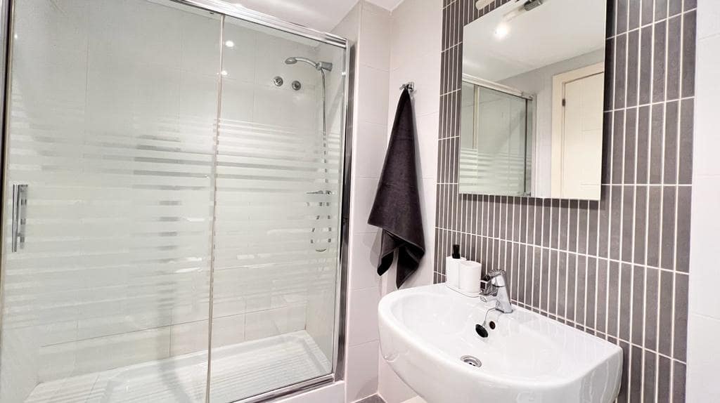 2 slaapkamer Appartement te koop in Malaga stad - € 240.000 (Ref: 9412892)