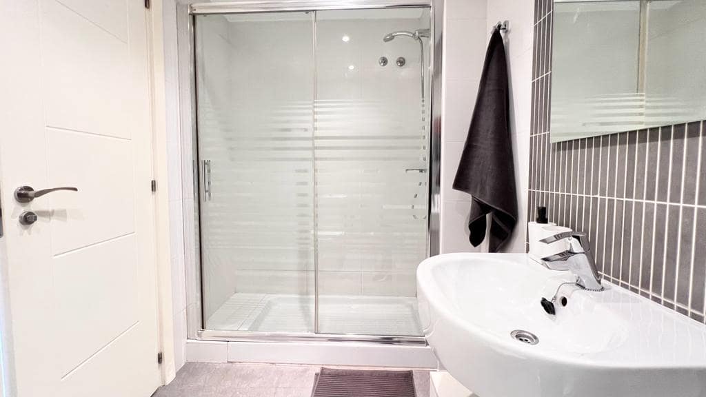 2 slaapkamer Appartement te koop in Malaga stad - € 240.000 (Ref: 9412892)