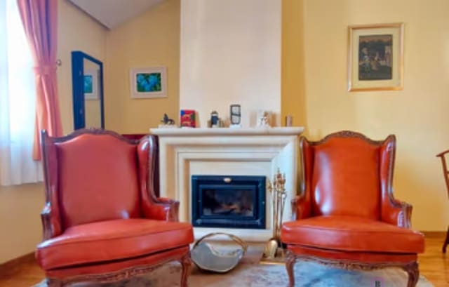 6 bedroom Villa for sale in Valladolid city with garage - € 560,000 (Ref: 9400110)