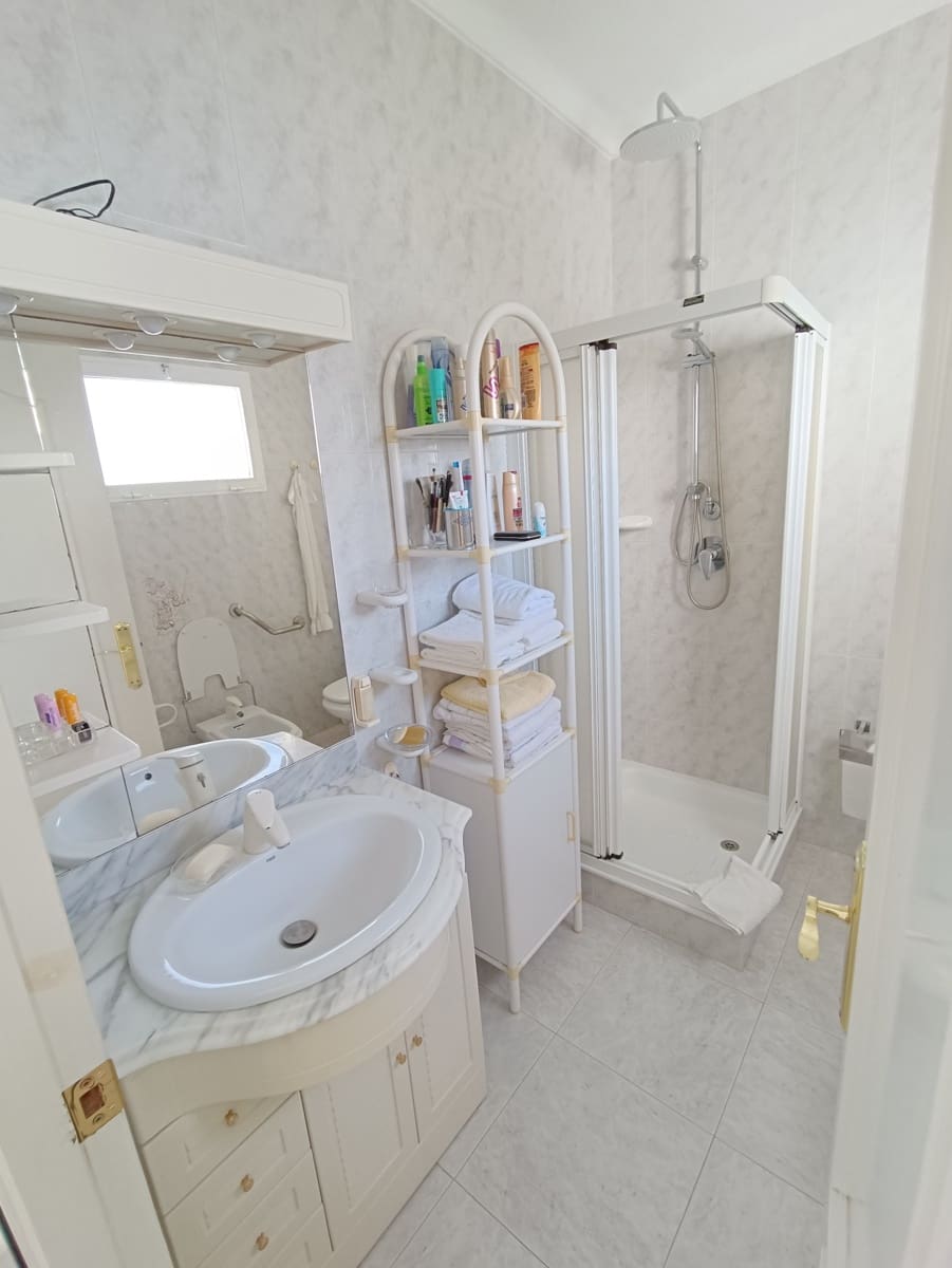 1 soveværelse Strandlejlighed til salg i Mijas Costa med swimmingpool - € 395.000 (Ref: 9401716)