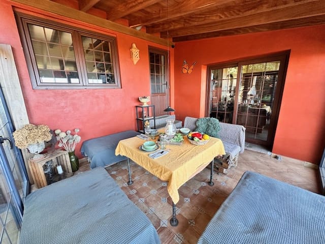 3 sovrum Finca/Hus på landet till salu i La Orotava med garage - 975 000 € (Ref: 9400026)