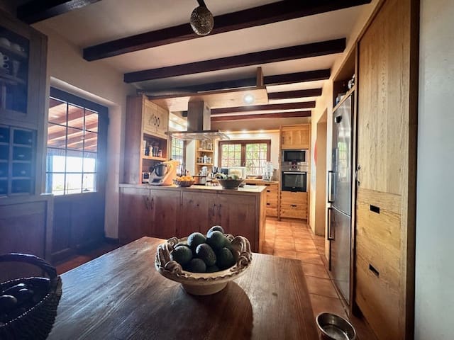 3 sovrum Finca/Hus på landet till salu i La Orotava med garage - 975 000 € (Ref: 9400026)