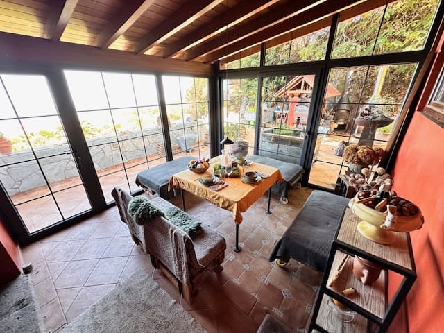 3 sovrum Finca/Hus på landet till salu i La Orotava med garage - 975 000 € (Ref: 9400026)