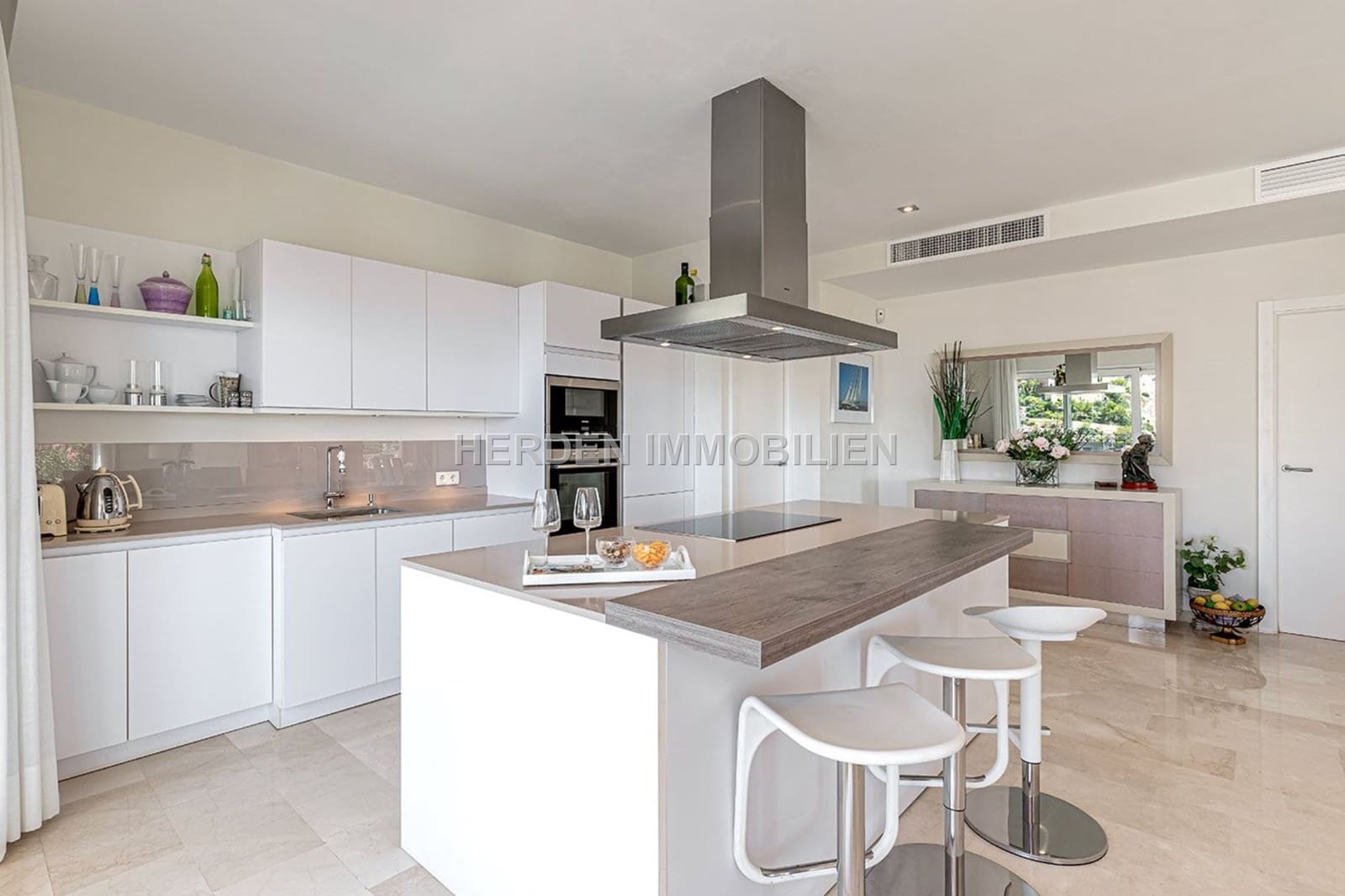 3 bedroom Apartment for sale in Andratx with pool - € 1,875,000 (Ref: 9733828)
