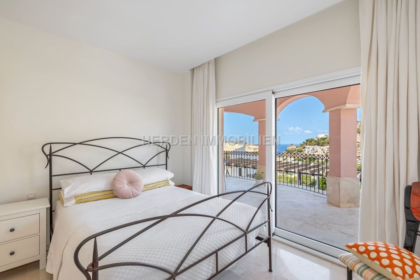 3 bedroom Apartment for sale in Andratx with pool - € 1,875,000 (Ref: 9733828)