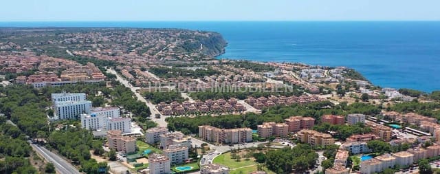 4 makuuhuone Rivitalo myytävänä paikassa Llucmajor mukana uima-altaan - 980 000 € (Ref: 9733830)