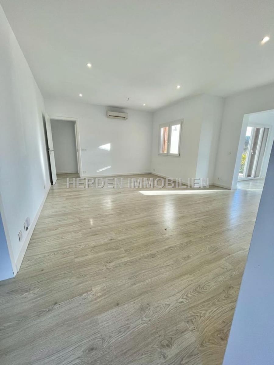 3 slaapkamer Villa te huur in Llucmajor met zwembad - € 4.500 (Ref: 9733834)