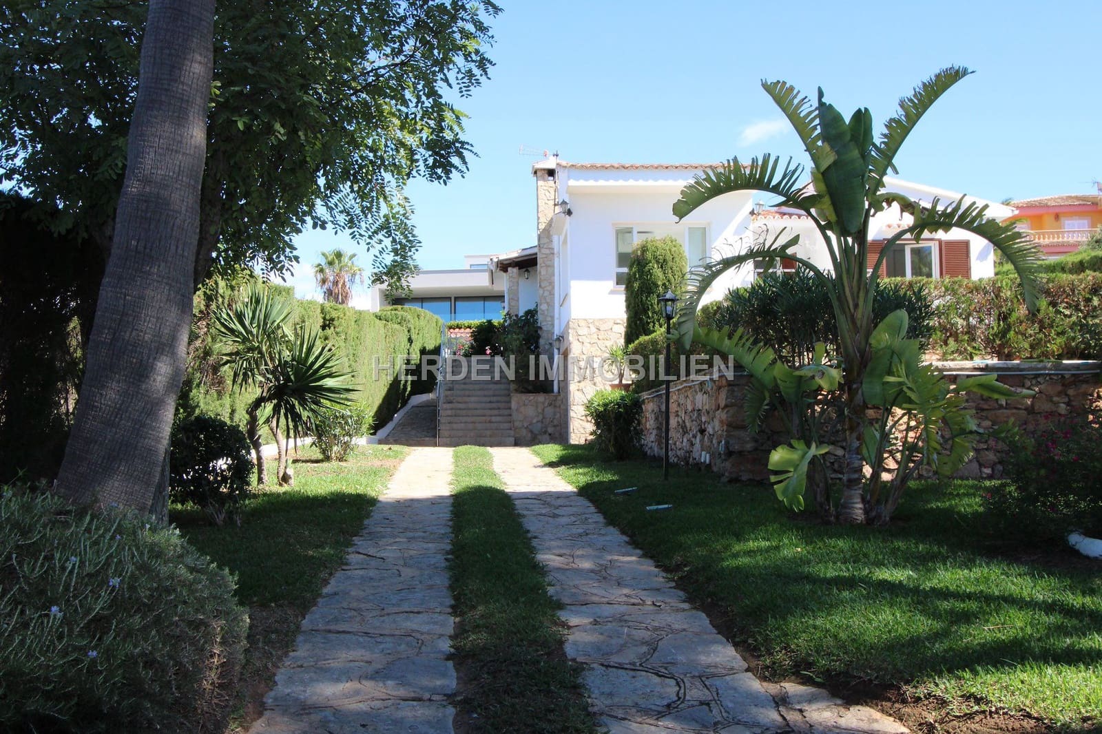 3 slaapkamer Villa te huur in Llucmajor met zwembad - € 4.500 (Ref: 9733834)