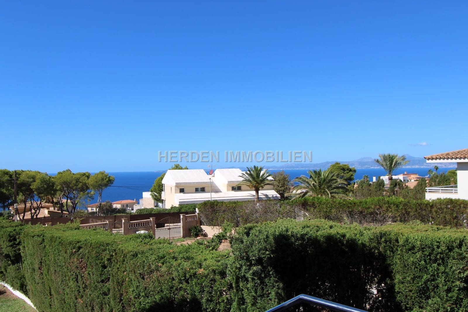 3 slaapkamer Villa te huur in Llucmajor met zwembad - € 4.500 (Ref: 9733834)