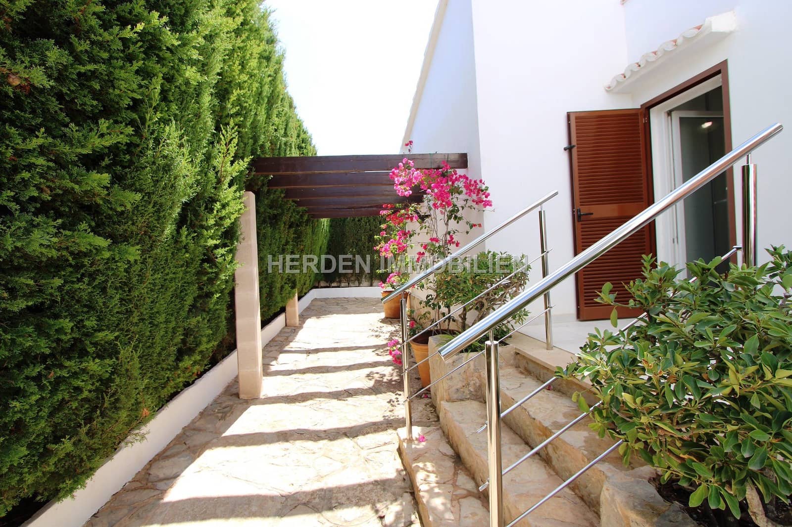 3 slaapkamer Villa te huur in Llucmajor met zwembad - € 4.500 (Ref: 9733834)