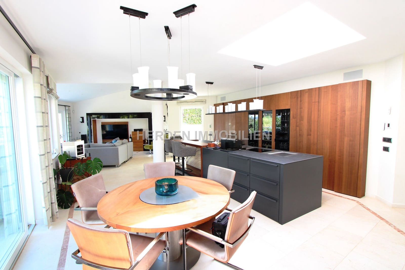 4 slaapkamer Villa te koop in Calvia met zwembad - € 3.950.000 (Ref: 9733836)