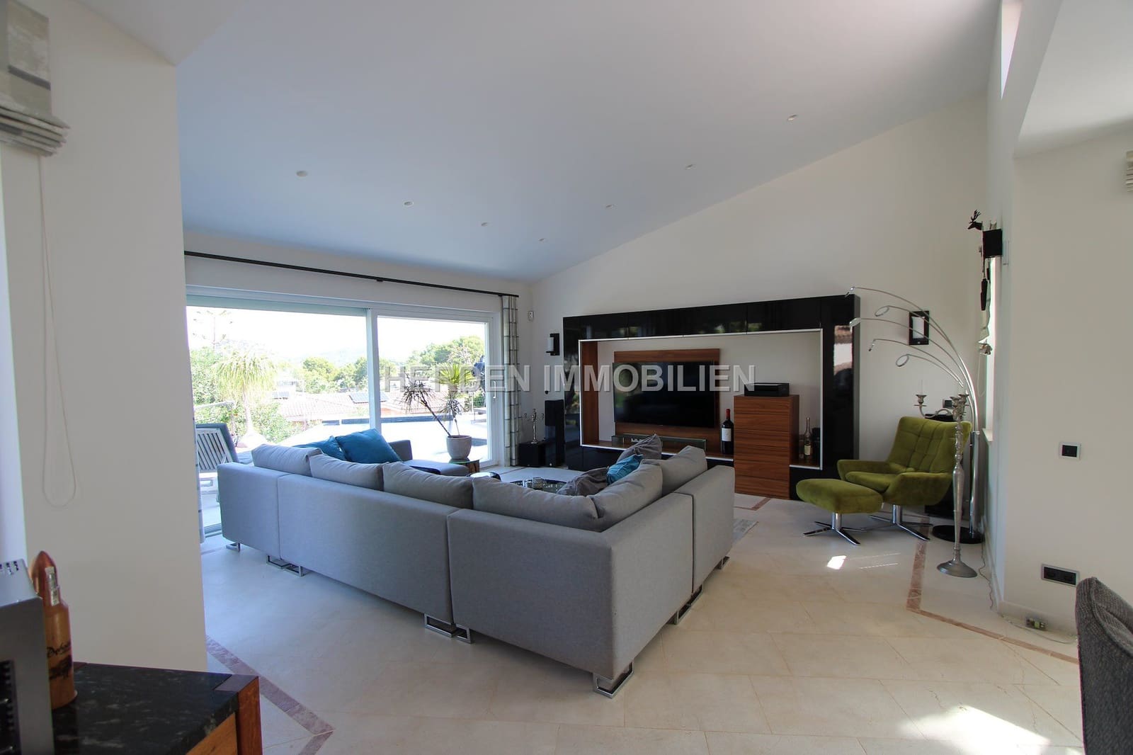 4 slaapkamer Villa te koop in Calvia met zwembad - € 3.950.000 (Ref: 9733836)